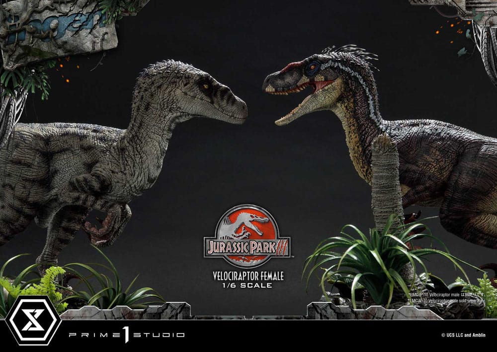 Jurassic Park III Legacy Museum Collection Statue 1/6 Velociraptor Female Bonus Version 44 cm