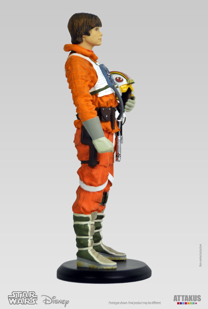 Collectible Statue Luke Snowspeeder - Star Wars
