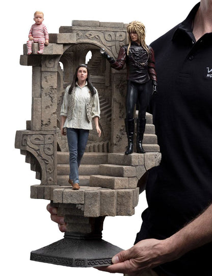 Labyrinth Statue 1/6 Sarah &amp; Jareth in the Illusionary Maze 57 cm