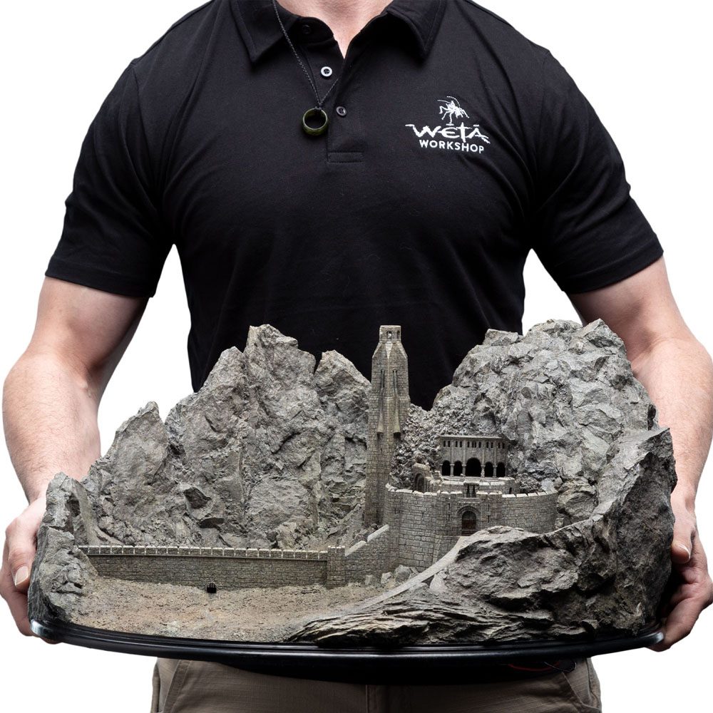 Herr der Ringe Statue Helms Klamm 27 cm