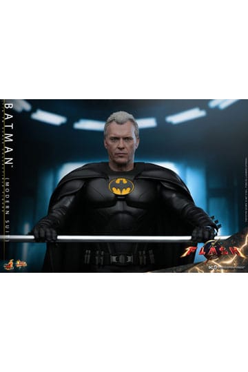 The Flash Movie Masterpiece Action Figure 1/6 Batman (Modern Suit) 30 cm