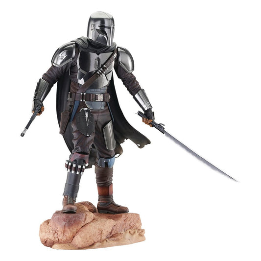 Star Wars: The Mandalorian Milestones Statue 1/6 Din Djarin 33 cm