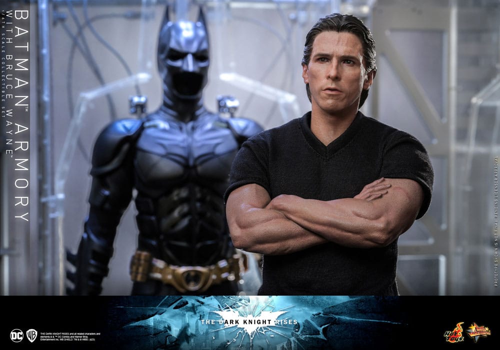 The Dark Knight Rises Movie Masterpiece Actionfiguren &amp; Diorama 1/6 Batman Armory mit Bruce Wayne 30 cm