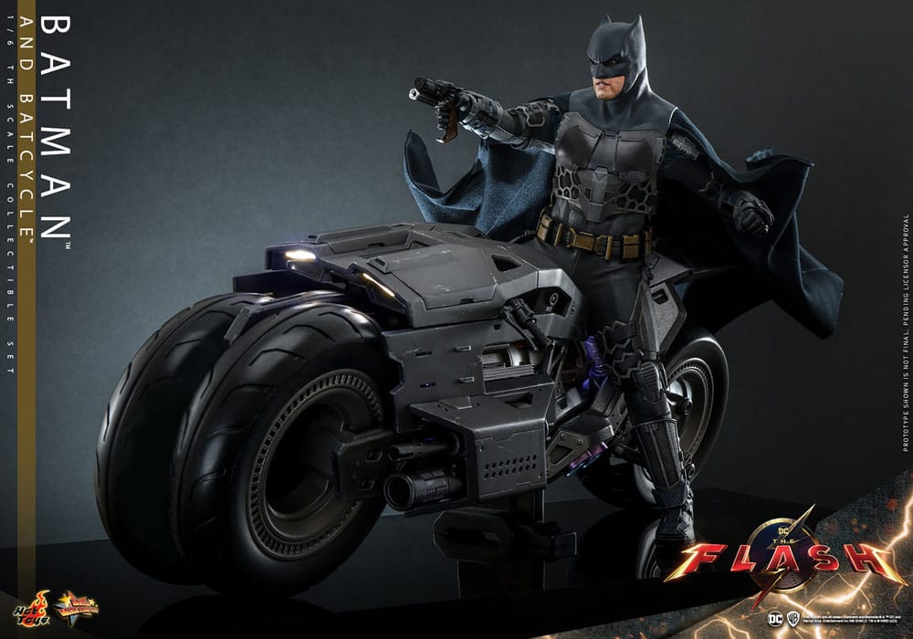 Die Flash Movie Masterpiece Actionfigur mit Fahrzeug 1/6 Batman &amp; Batcycle Set 30 cm