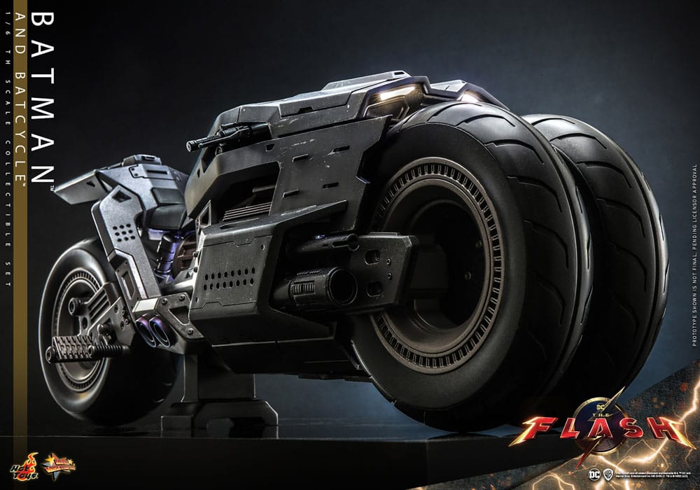Die Flash Movie Masterpiece Actionfigur mit Fahrzeug 1/6 Batman &amp; Batcycle Set 30 cm