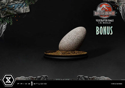 Jurassic Park III Legacy Museum Collection Statue 1/6 Velociraptor Female Bonus Version 44 cm