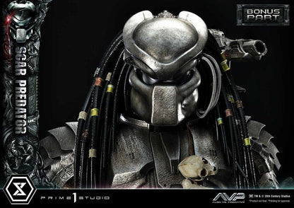 The Alien Vs. Predator Museum Masterline Series Statue 1/3 Scar Predator Deluxe Bonus Version 93 cm 
