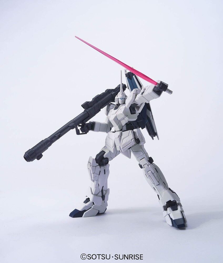 HGUC Gundam Einhorn Rx-0 Uunicorn 1/144