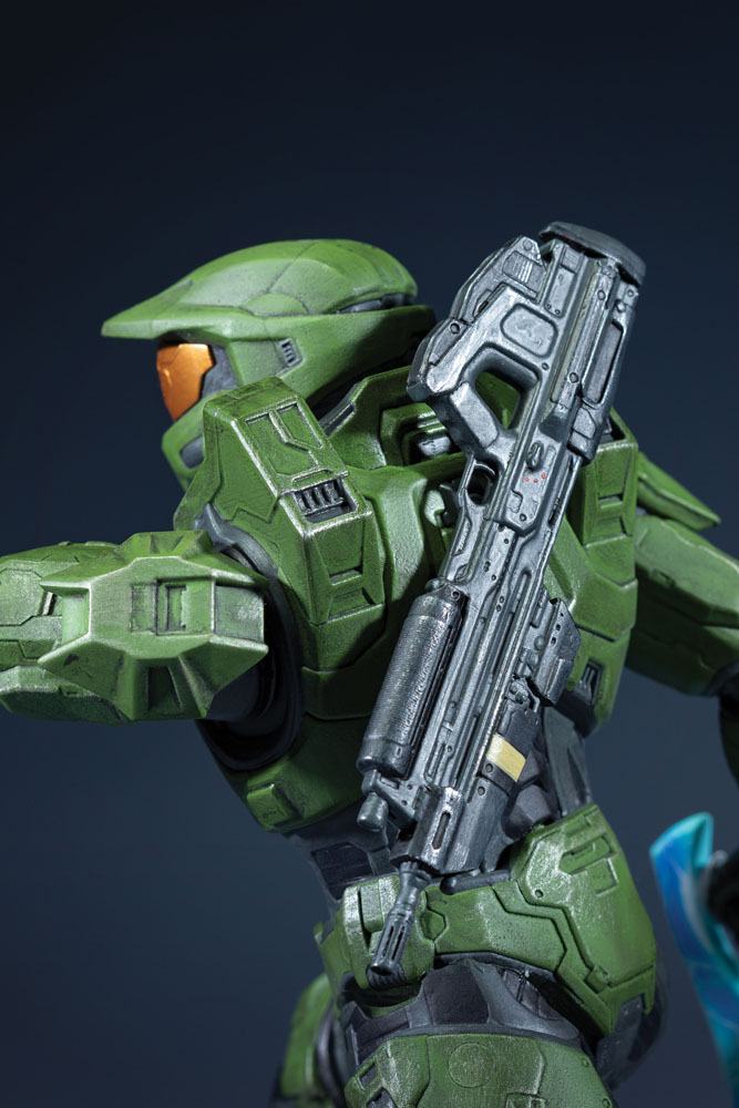 Halo Infinite PVC-Statue Master Chief &amp; Grappleshot 26 cm