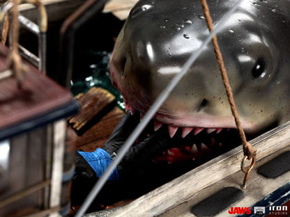 Jaws Demi Art Scale Statue 1/20 Jaws Attack 104 cm (AUF ANFRAGE)