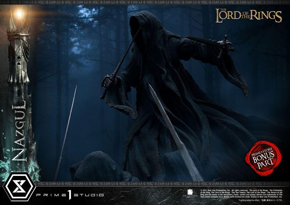 Lord of the rings statue 1/4 Nazgul bonus version 66 cm - SuperMerch.dk dystert Nazgul i mørk skov baggrund