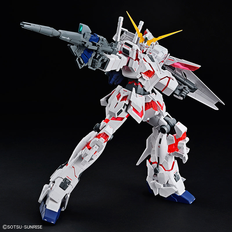 MEGA SIZE GUNDAM EINHORN ZERSTÖREN 1/48