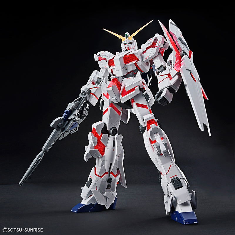 MEGA SIZE GUNDAM EINHORN ZERSTÖREN 1/48