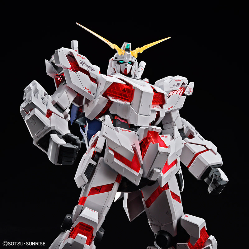 MEGA SIZE GUNDAM EINHORN ZERSTÖREN 1/48