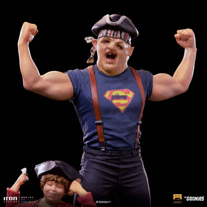 The Goonies - Deluxe Art Scale Statue - 1/10 Faultier und Chunk 30 cm