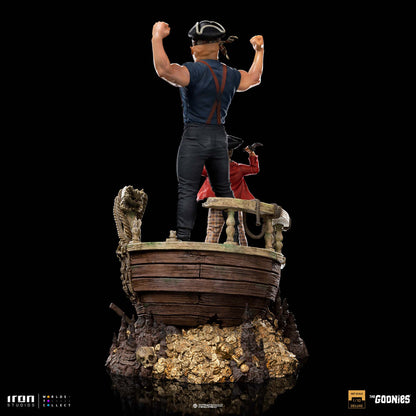 The Goonies - Deluxe Art Scale Statue - 1/10 Faultier und Chunk 30 cm