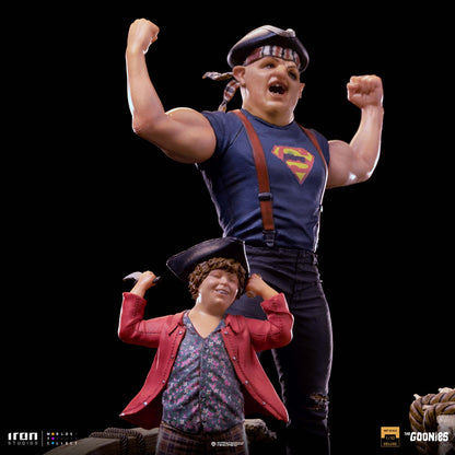 The Goonies - Deluxe Art Scale Statue - 1/10 Faultier und Chunk 30 cm