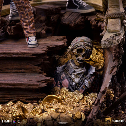 The Goonies - Deluxe Art Scale Statue - 1/10 Faultier und Chunk 30 cm