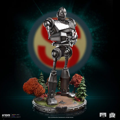 The Iron Giant Demi Art Scale Statue 1/20 Iron Giant &amp; Hogarth Hughes 60 cm