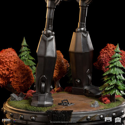 The Iron Giant Demi Art Scale Statue 1/20 Iron Giant &amp; Hogarth Hughes 60 cm